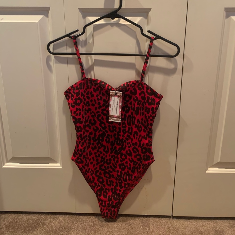 Boohoo BRAND NEW Red Leopard Bodysuit